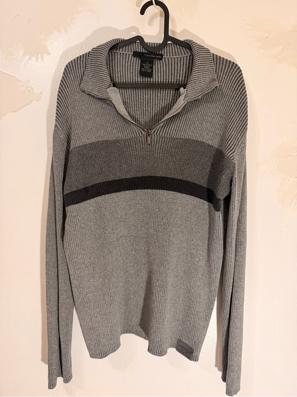 Calvin Klein Jeans Men's Gray Ribbed Half-Zip Sweater with Dark Stripe